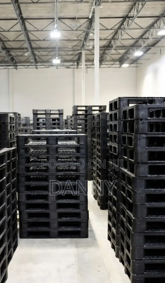 Wooden Pallets, Plastic Pallets