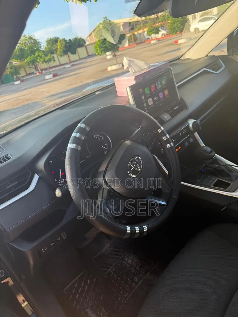 Toyota RAV4 LE AWD 2023 Black