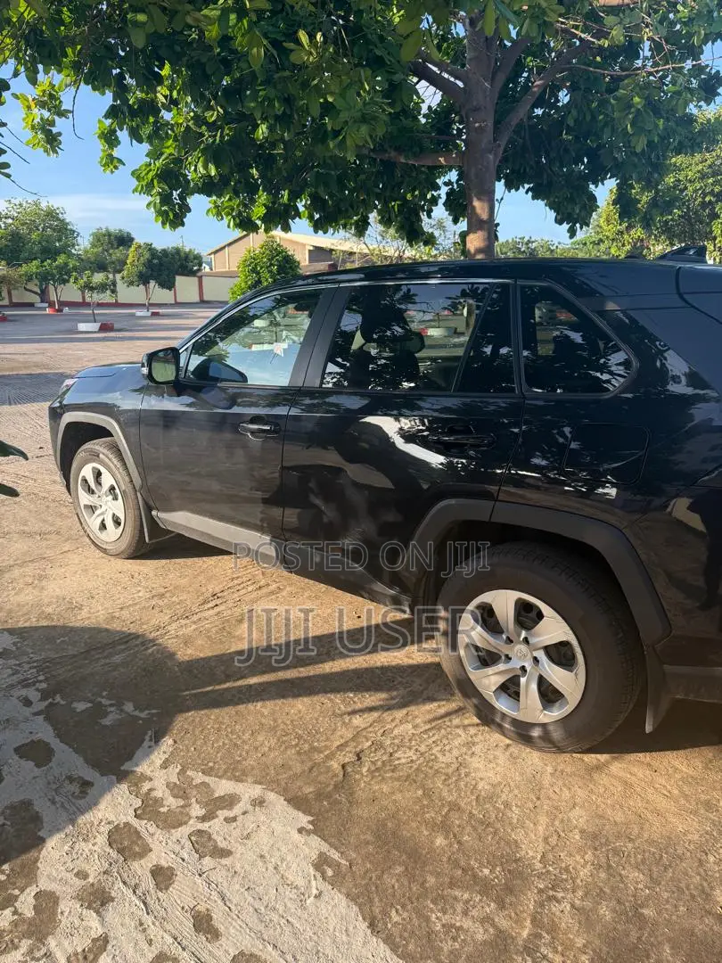 Toyota RAV4 LE AWD 2023 Black