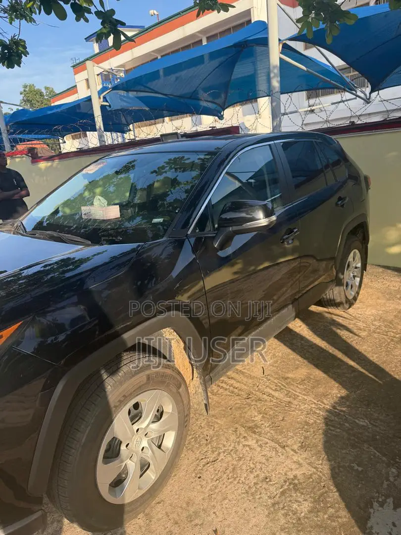 Toyota RAV4 LE AWD 2023 Black