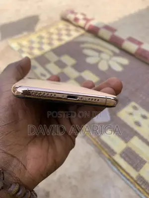 Apple iPhone 11 Pro Max 64 GB Gold