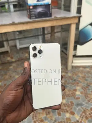 Apple iPhone 11 Pro Max 64 GB White