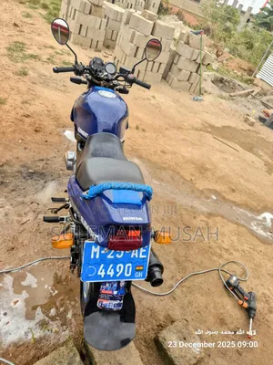 Honda CB 2012 Blue