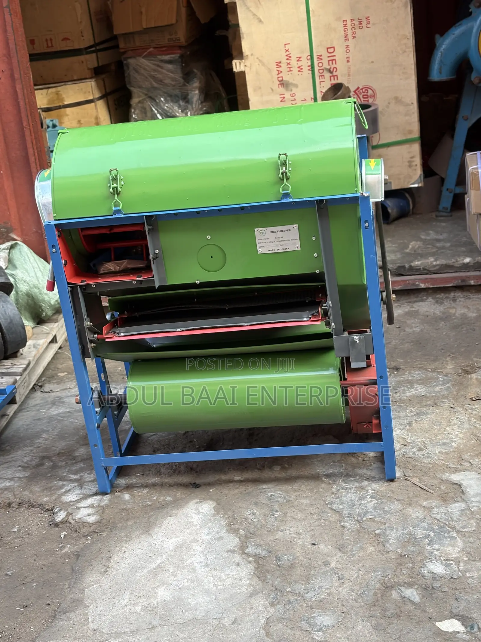 Rice Thresher With Engine