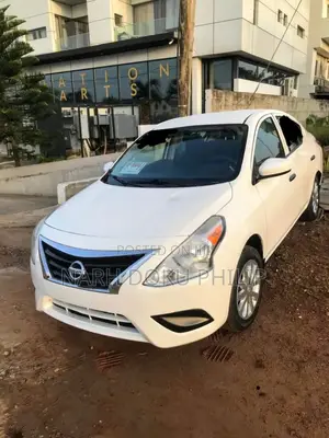 Nissan Versa 1.6 SL 2016 White