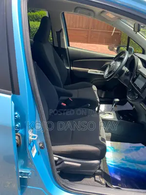 Toyota Vitz 1.3 FWD 5dr 2015 Blue