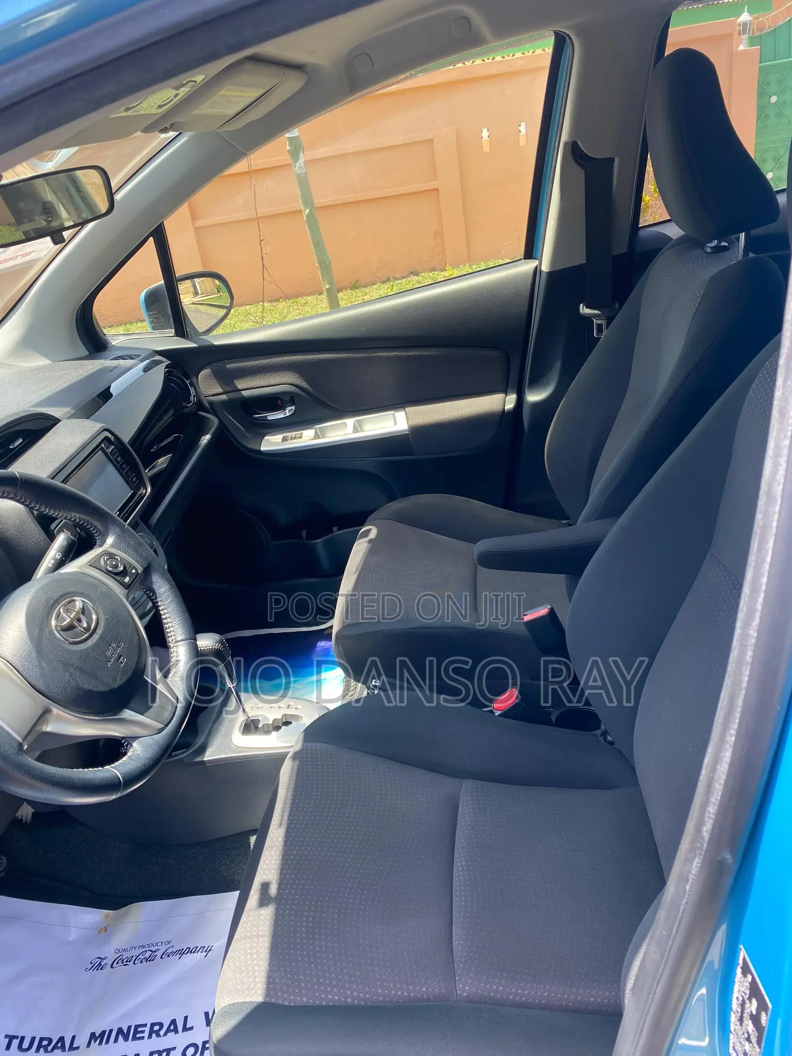 Toyota Vitz 1.3 FWD 5dr 2015 Blue