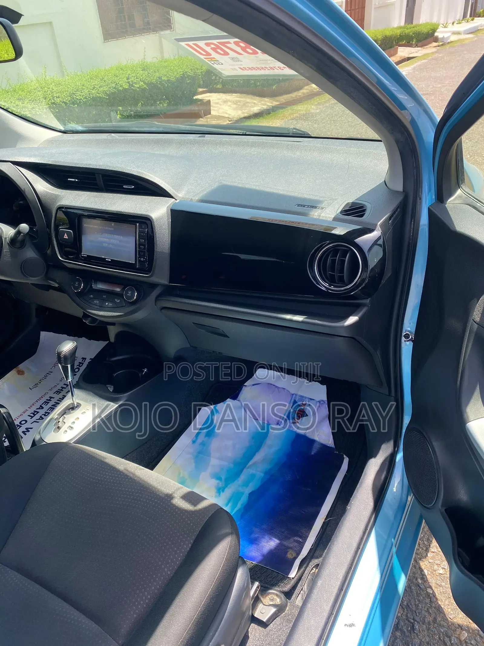 Toyota Vitz 1.3 FWD 5dr 2015 Blue