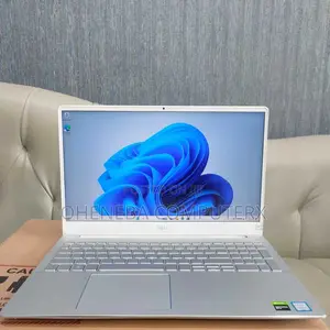 New Laptop Dell Inspiron 15 8GB Intel Core i5 SSD 512GB