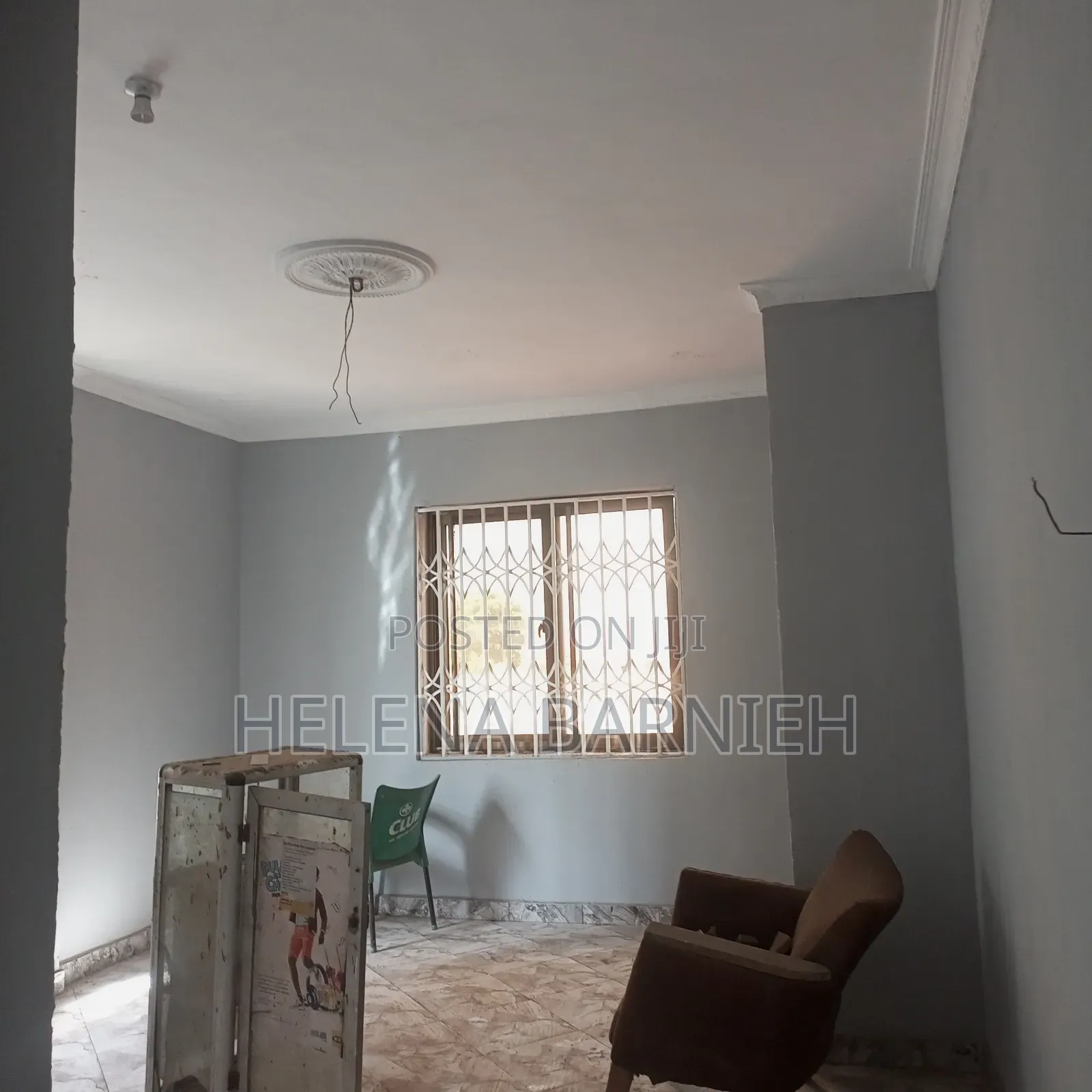 3bdrm Apartment in Helena Estate Agency, The Mall for rent