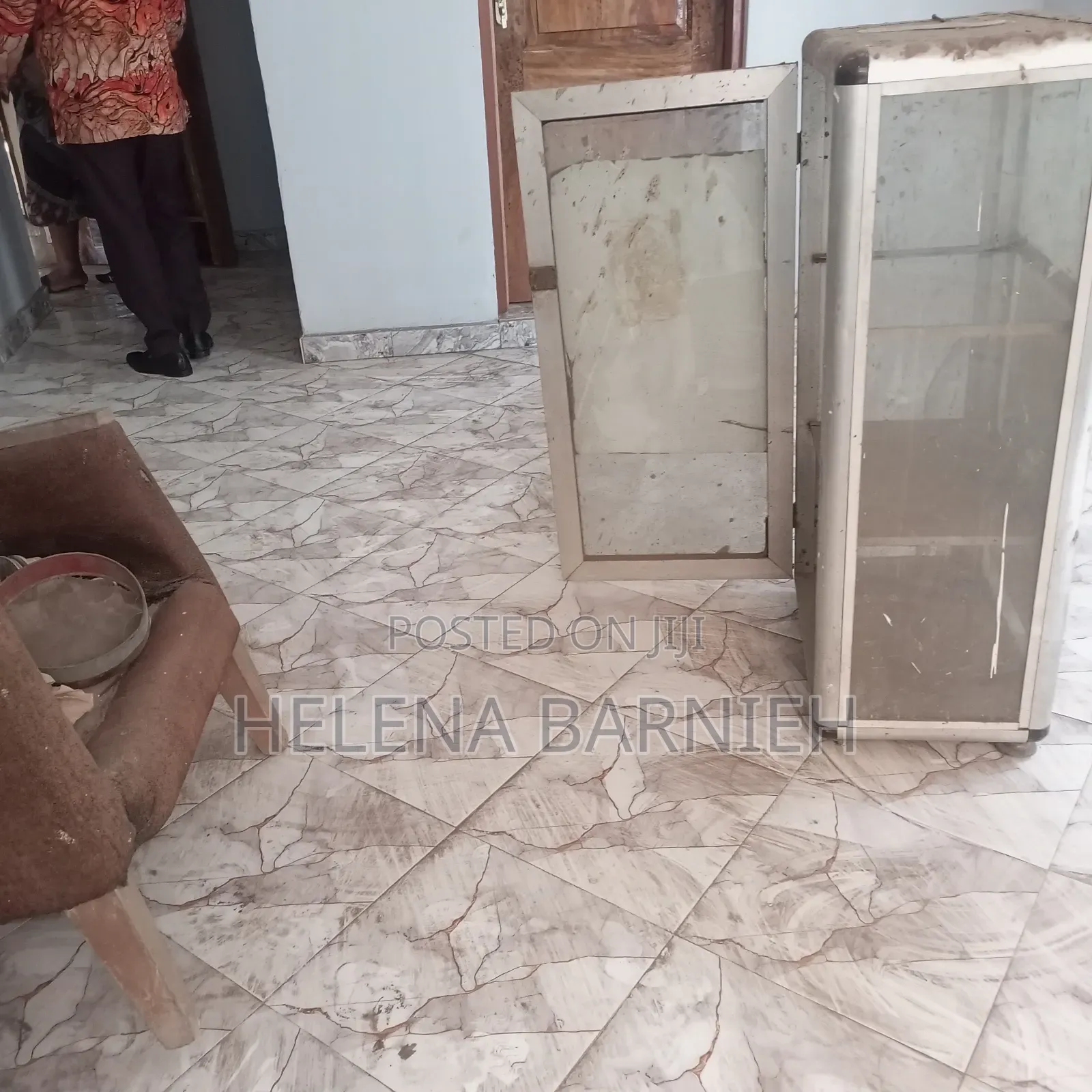 3bdrm Apartment in Helena Estate Agency, The Mall for rent