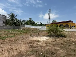 Land for Sale at Peduase