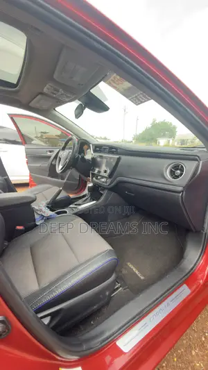 Toyota Corolla SE 4dr Sedan (1.8L 4cyl CVT) 2017 Red