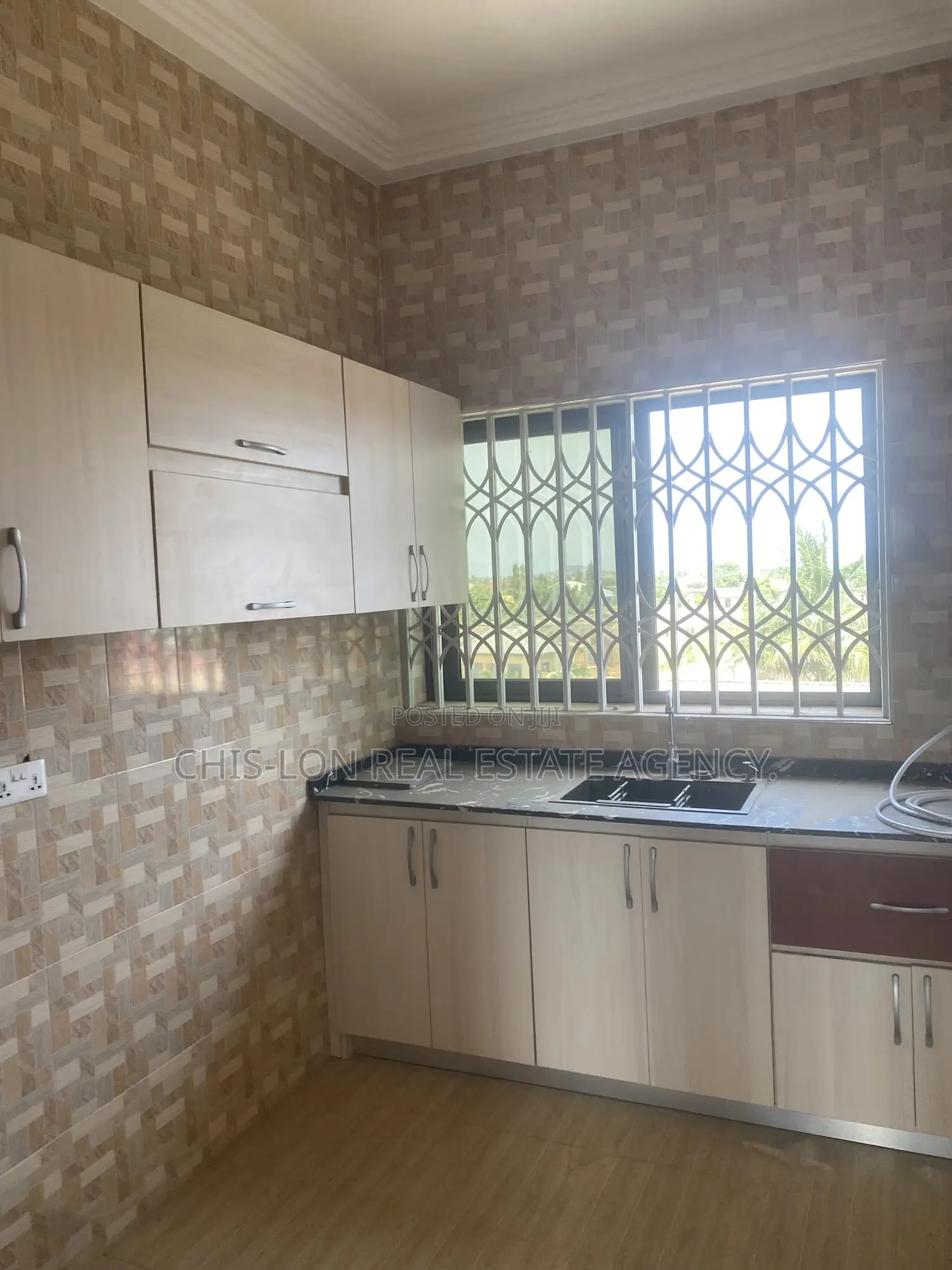 2bdrm Apartment in Kasoa New Market for rent