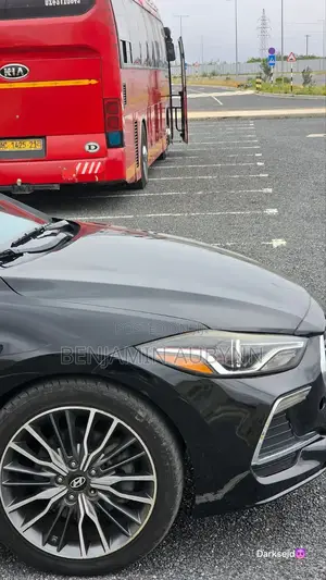 Hyundai Elantra Sport 2018 Black