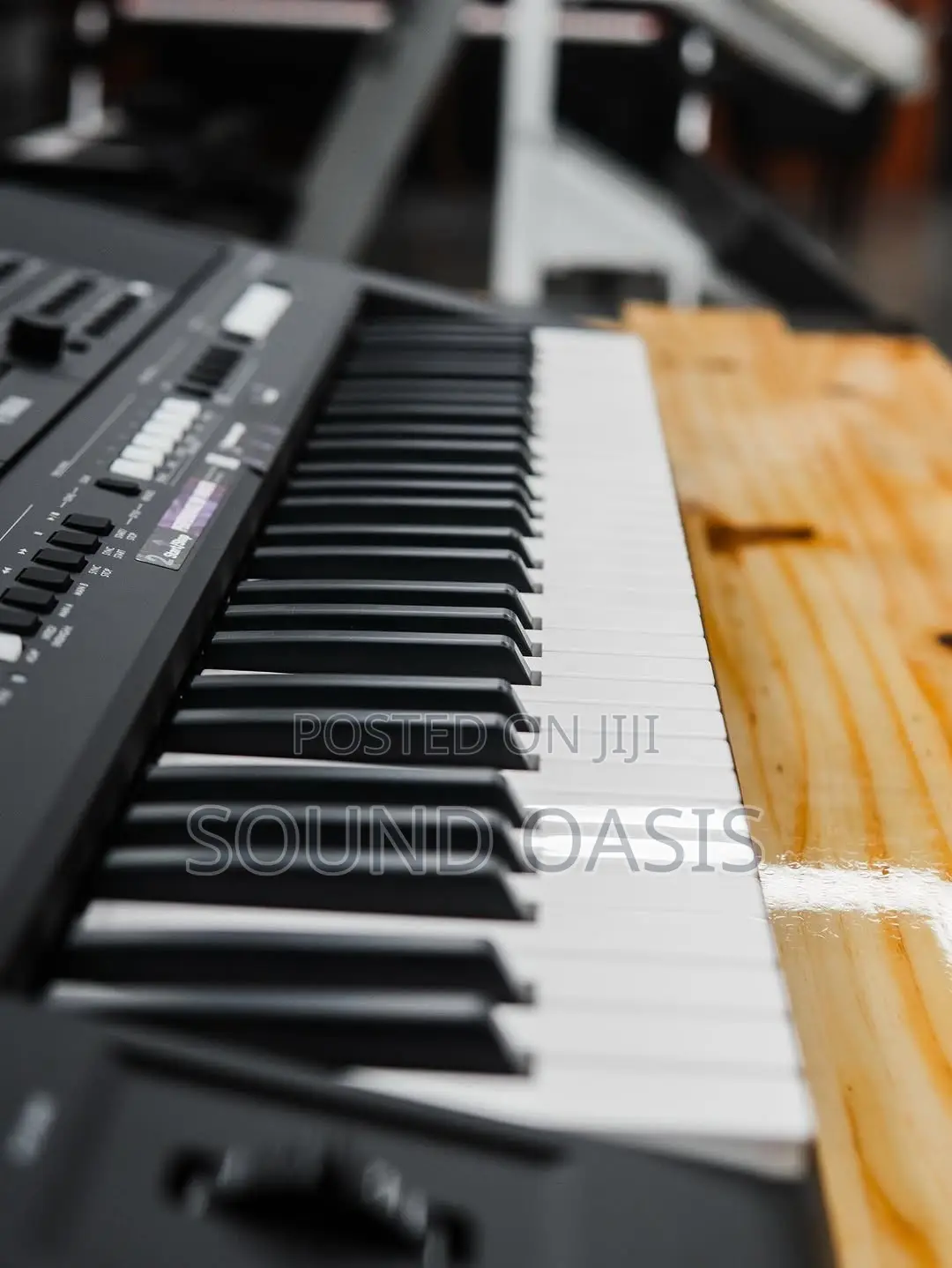 ! Yamaha PSR-E483, a 61-Key Portable Keyboard !