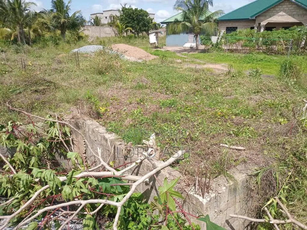 1 Plot of Land for Sale at Kasoa, Gomoa Fetteh With 4 BRM Footings