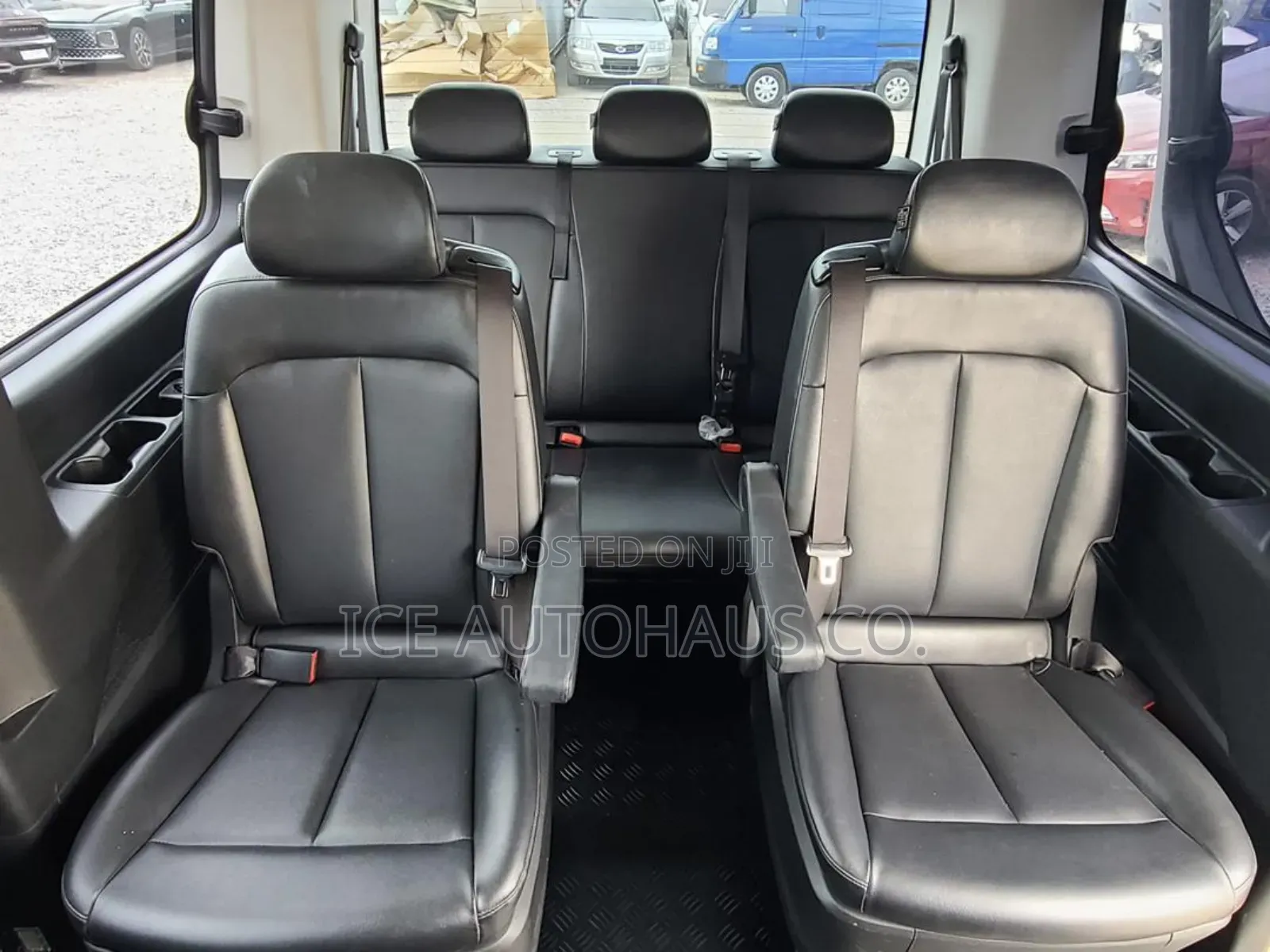 Hyundai Staria 2023 White