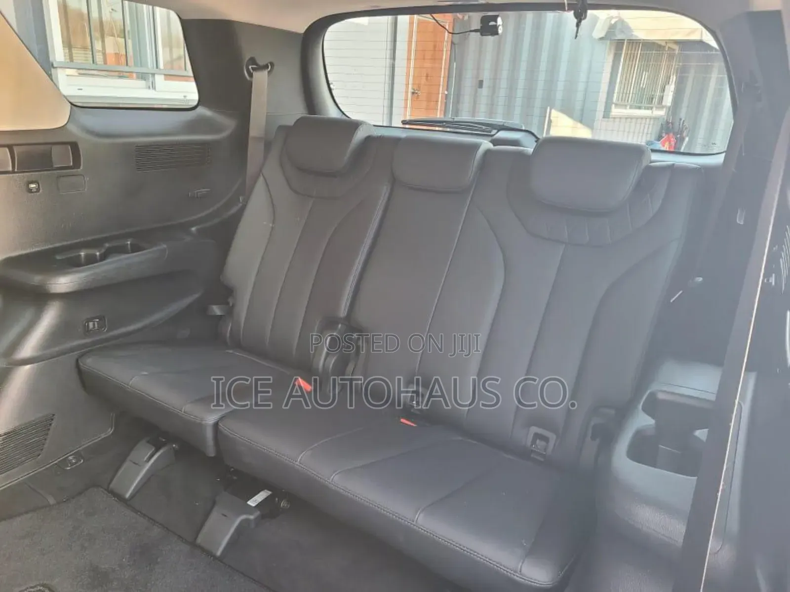 Hyundai Staria 2023 White