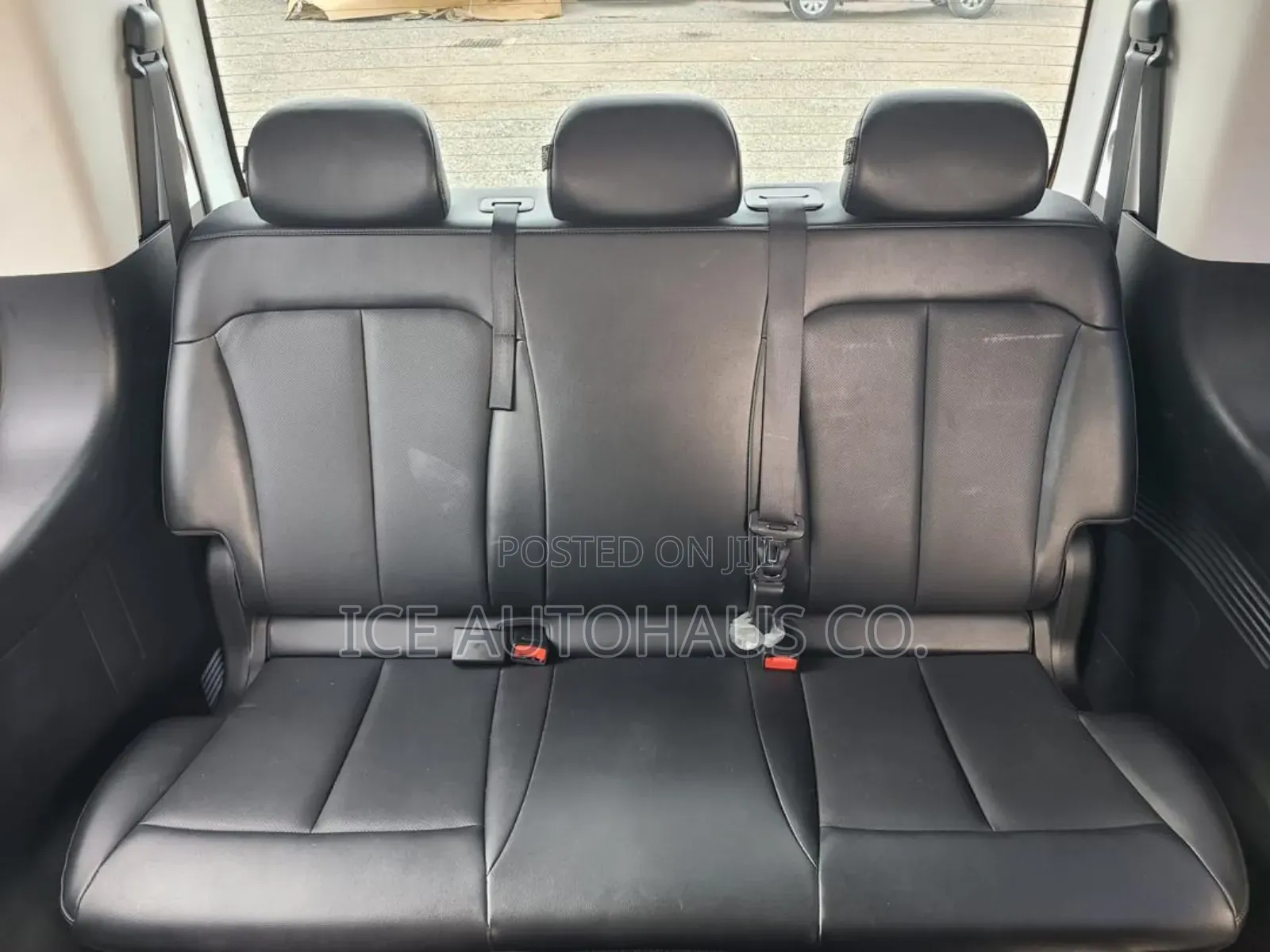 Hyundai Staria 2023 White