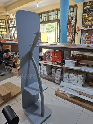 Sg-1 Full Lenght Mirror With Hanging Rack