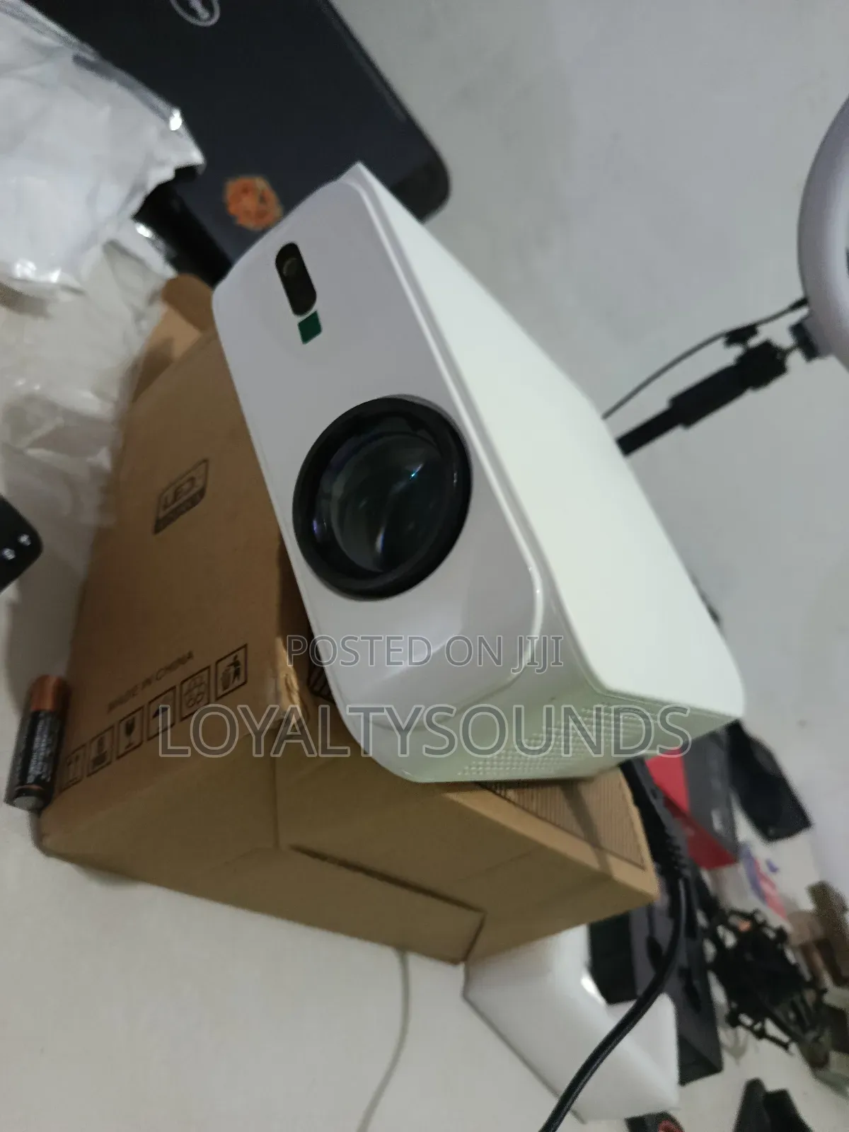 Portable High Resolution Projector