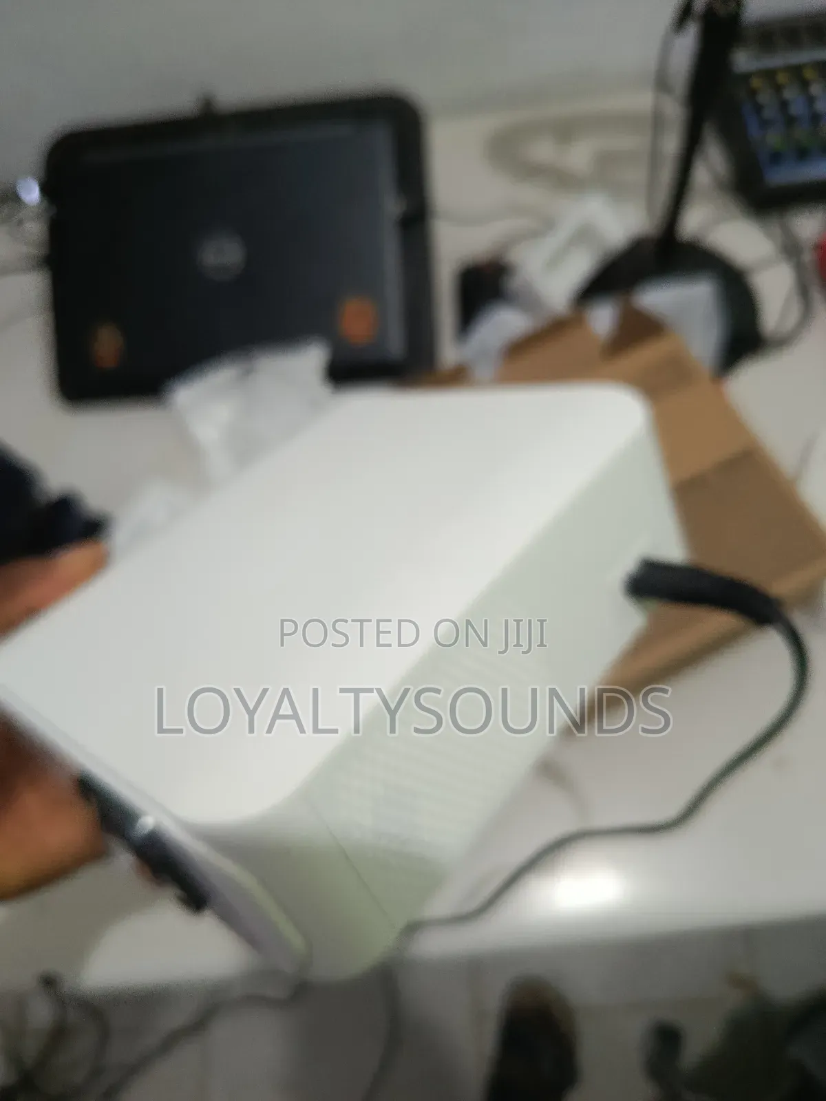 Portable High Resolution Projector