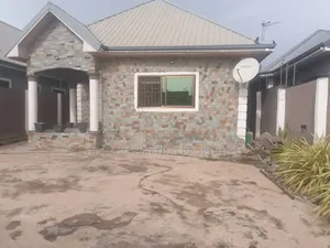 3bdrm House in Fanmilk, Opeikuma for sale
