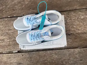Dunk Sneaker