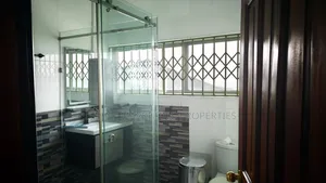 5bdrm House in Rita Marley Area, Aburi for sale