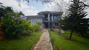 5bdrm House in Rita Marley Area, Aburi for sale