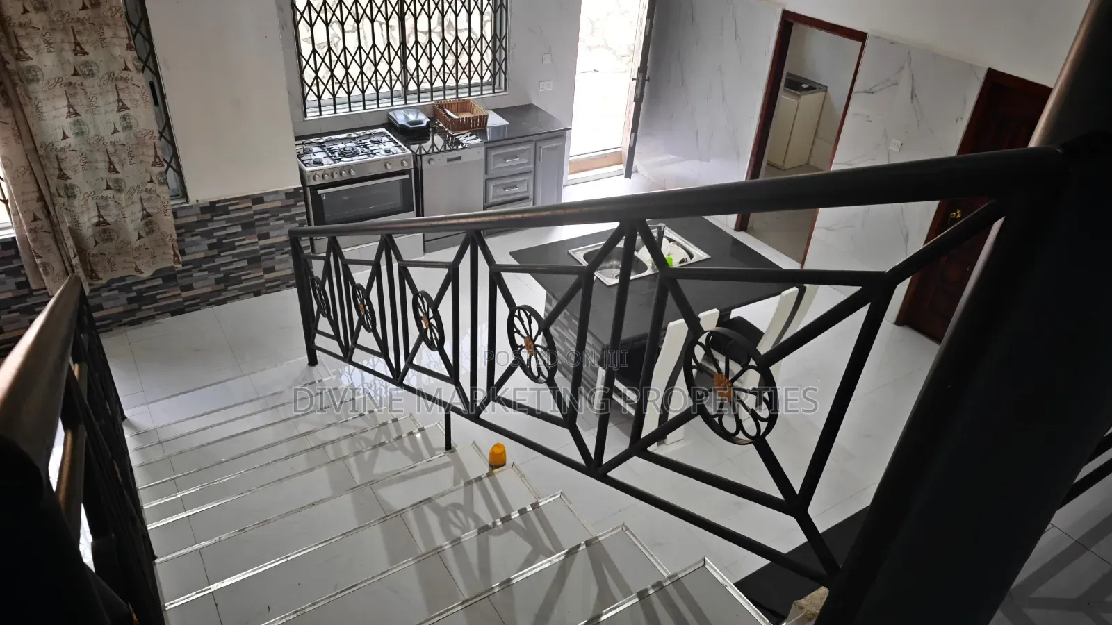5bdrm House in Rita Marley Area, Aburi for sale