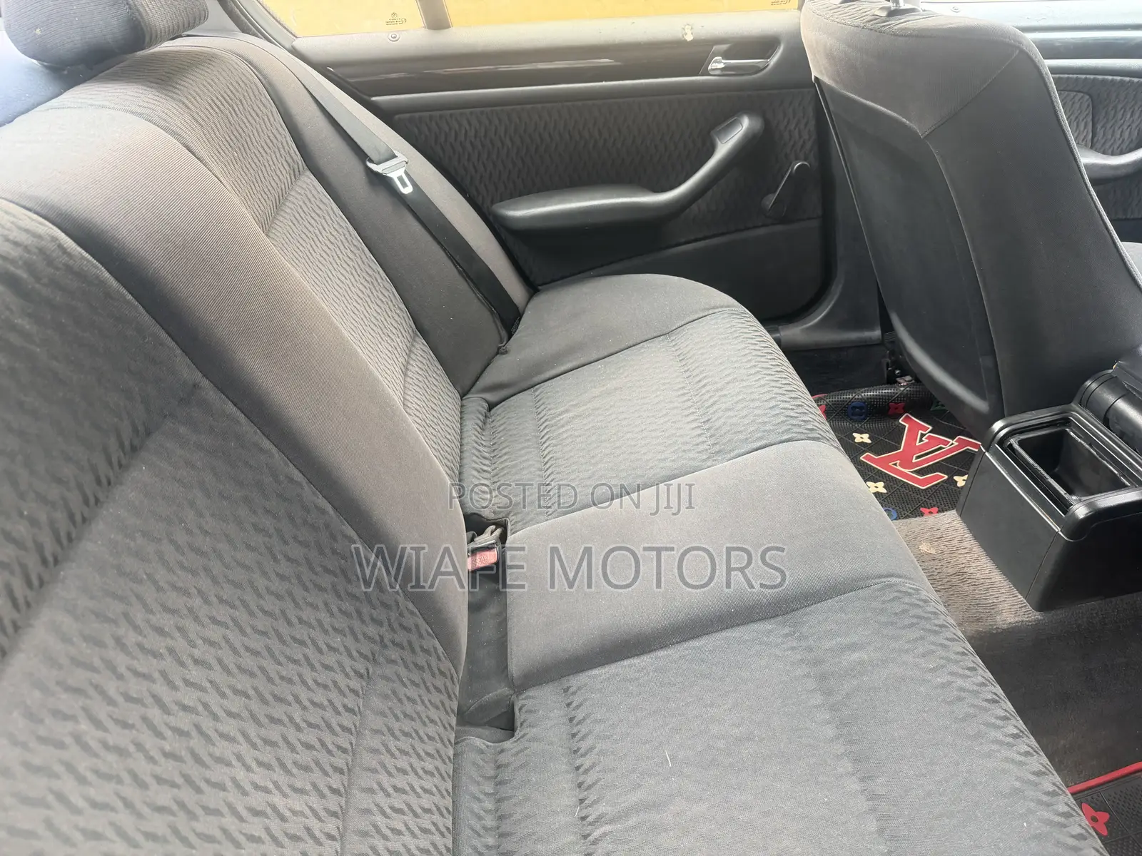 BMW 318i 2000 Black