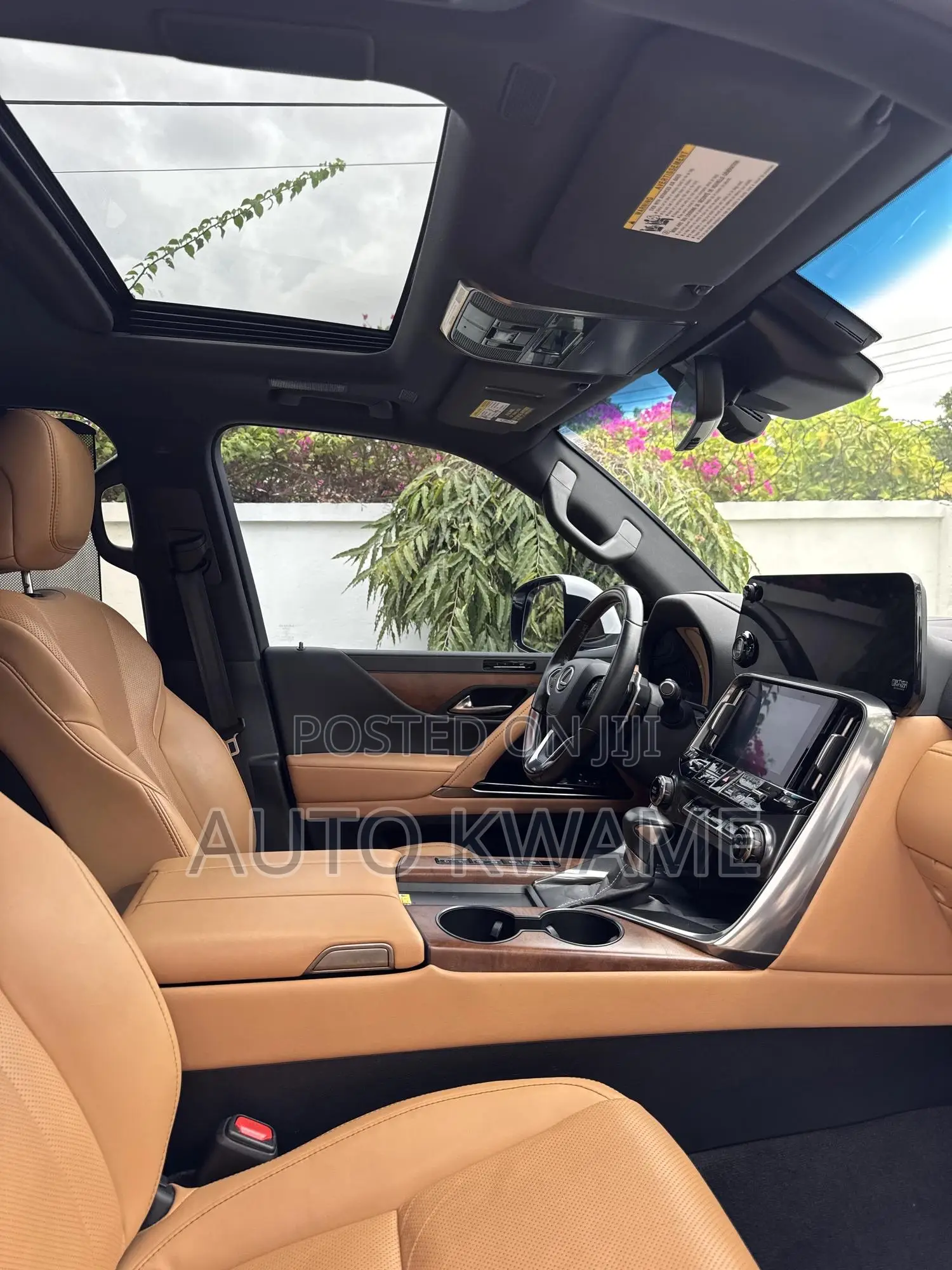Lexus LX LX 600 2023 White