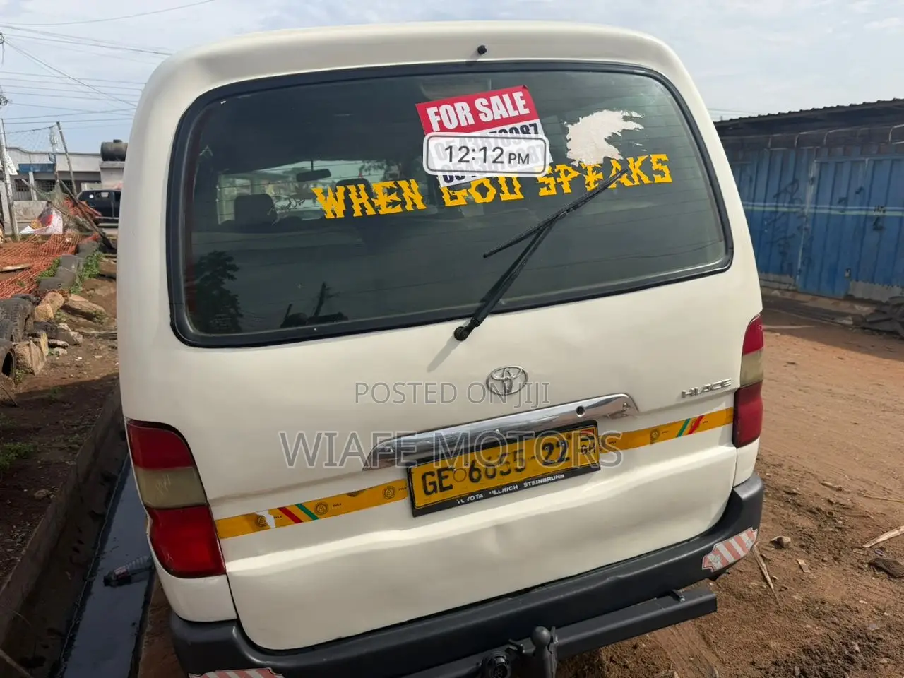 Toyota HiAce 2010 White