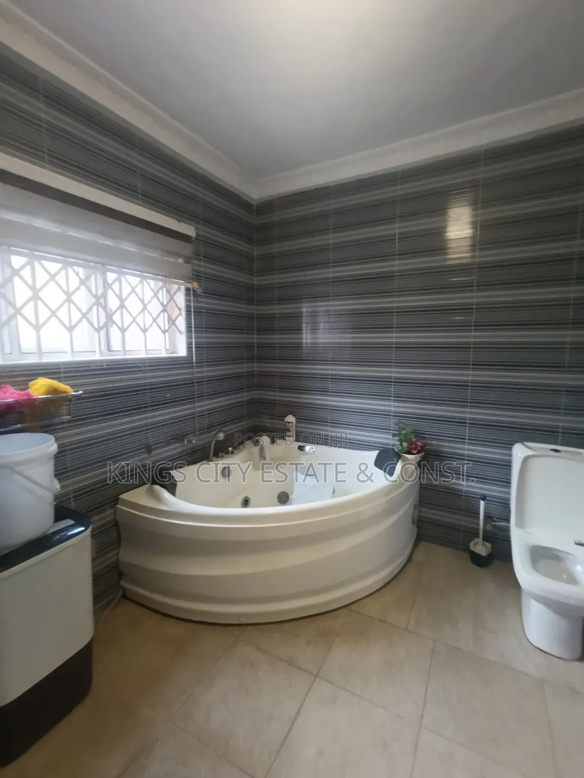 Furnished 7bdrm House in Bank-Of-Ghana, Kwabenya for sale