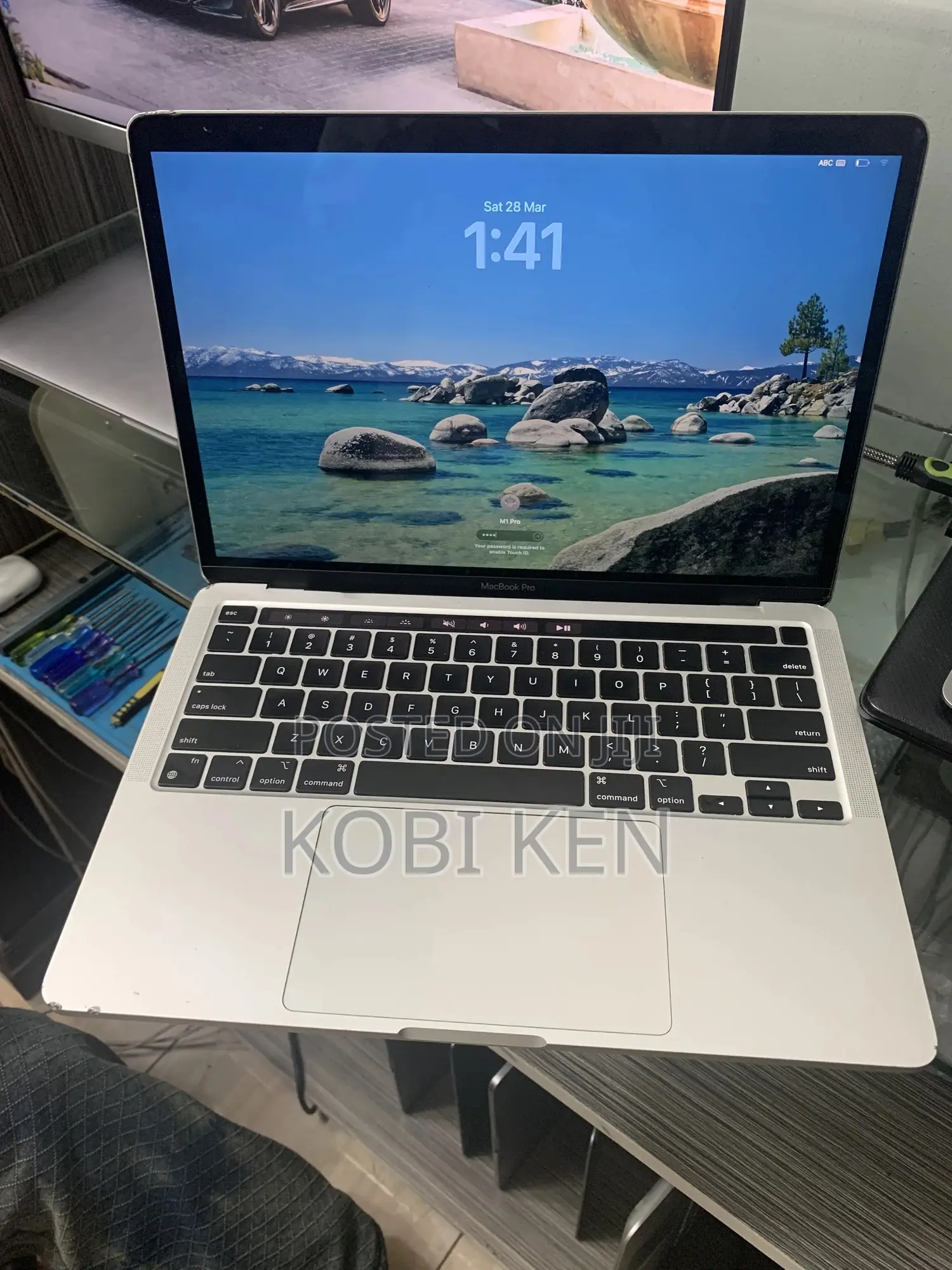 Laptop Apple MacBook Pro 2020 M1 8GB Apple M1 SSD 256GB