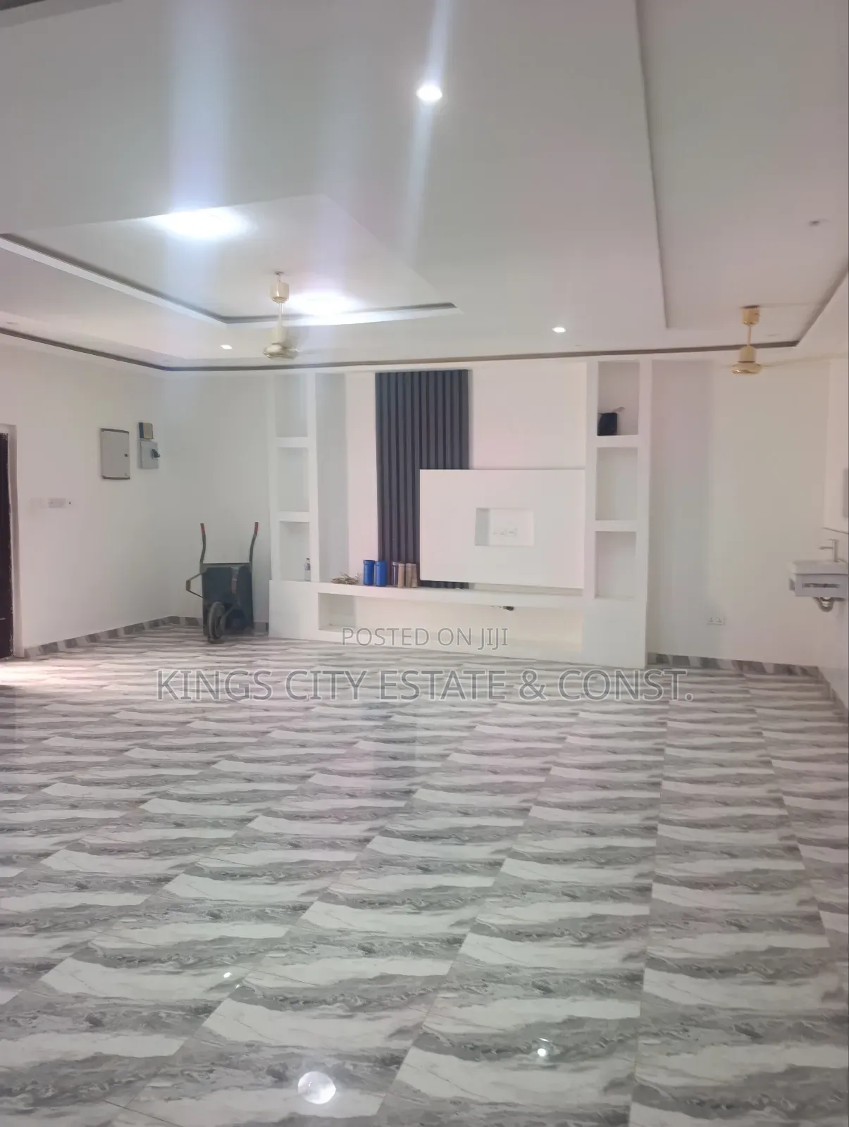 3bdrm Apartment in Katapo Read, Pokuase for rent