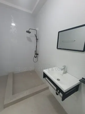 3bdrm Apartment in Katapo Read, Pokuase for rent