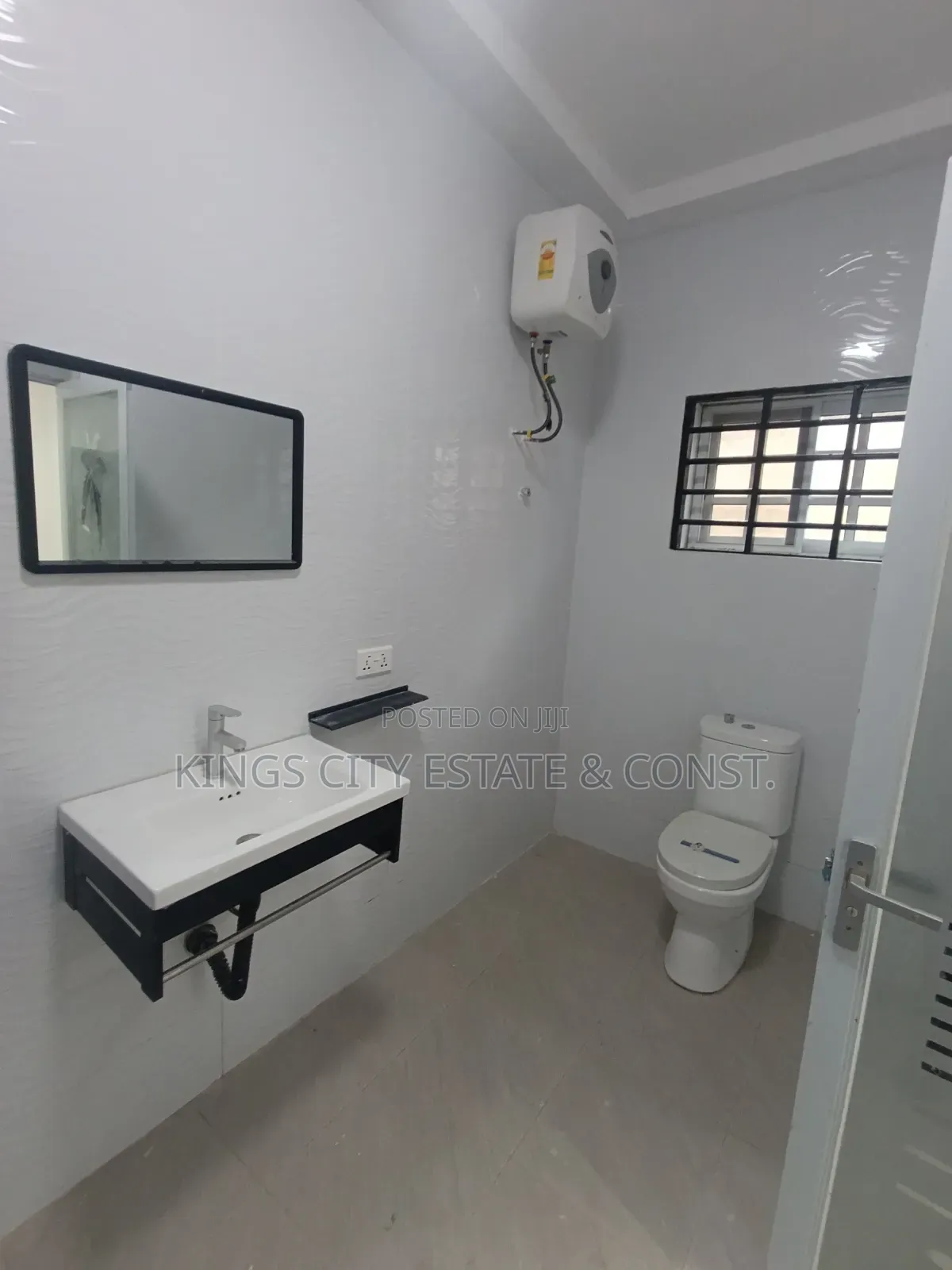 3bdrm Apartment in Katapo Read, Pokuase for rent