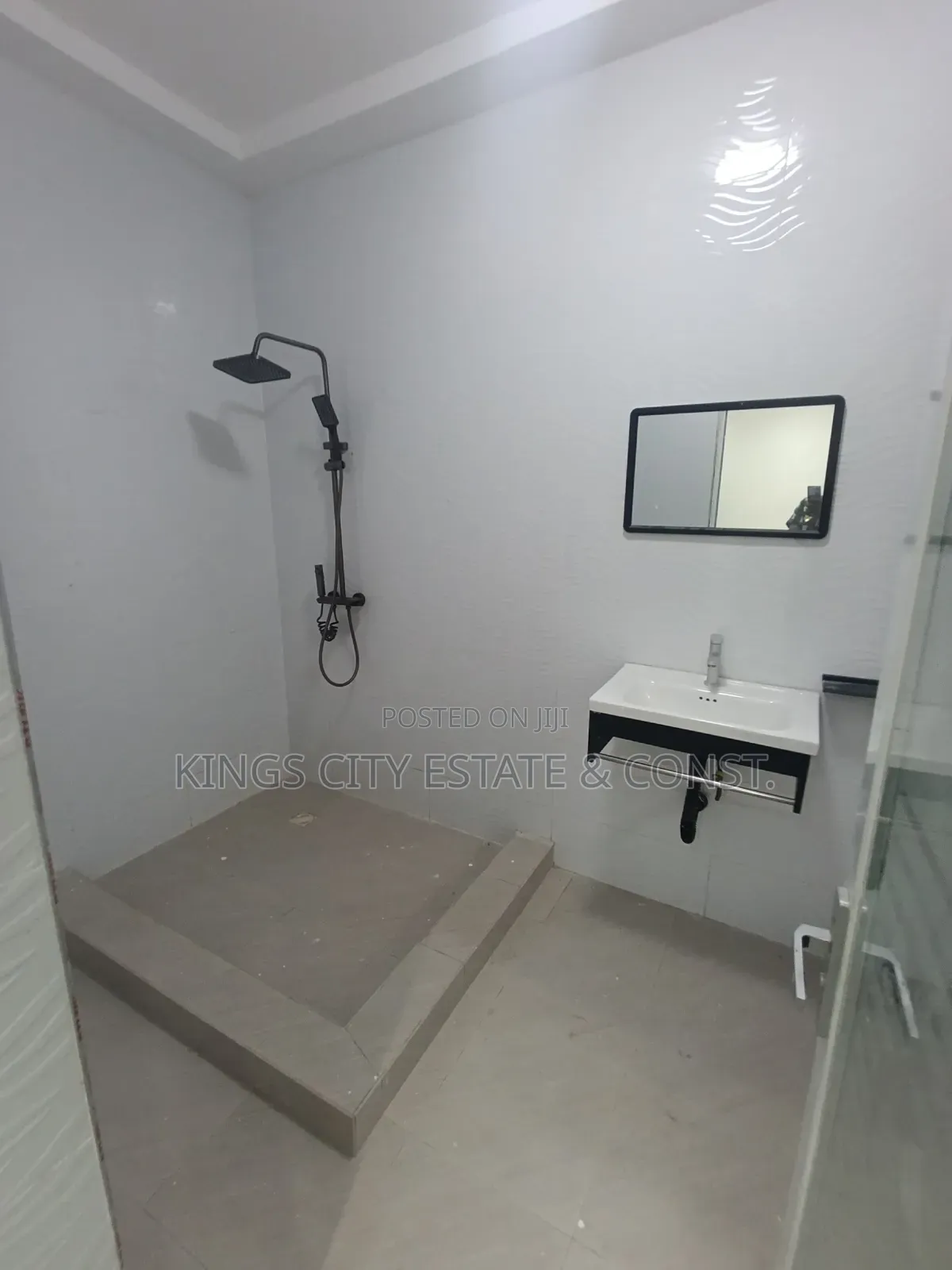 3bdrm Apartment in Katapo Read, Pokuase for rent