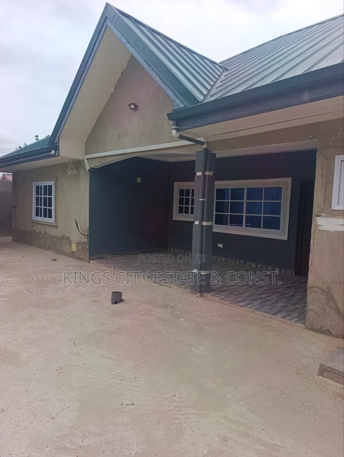 3bdrm Apartment in Katapo Read, Pokuase for rent