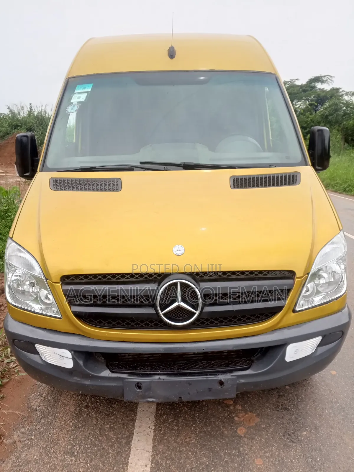 Mercedes-Benz Sprinter 2013 Gold