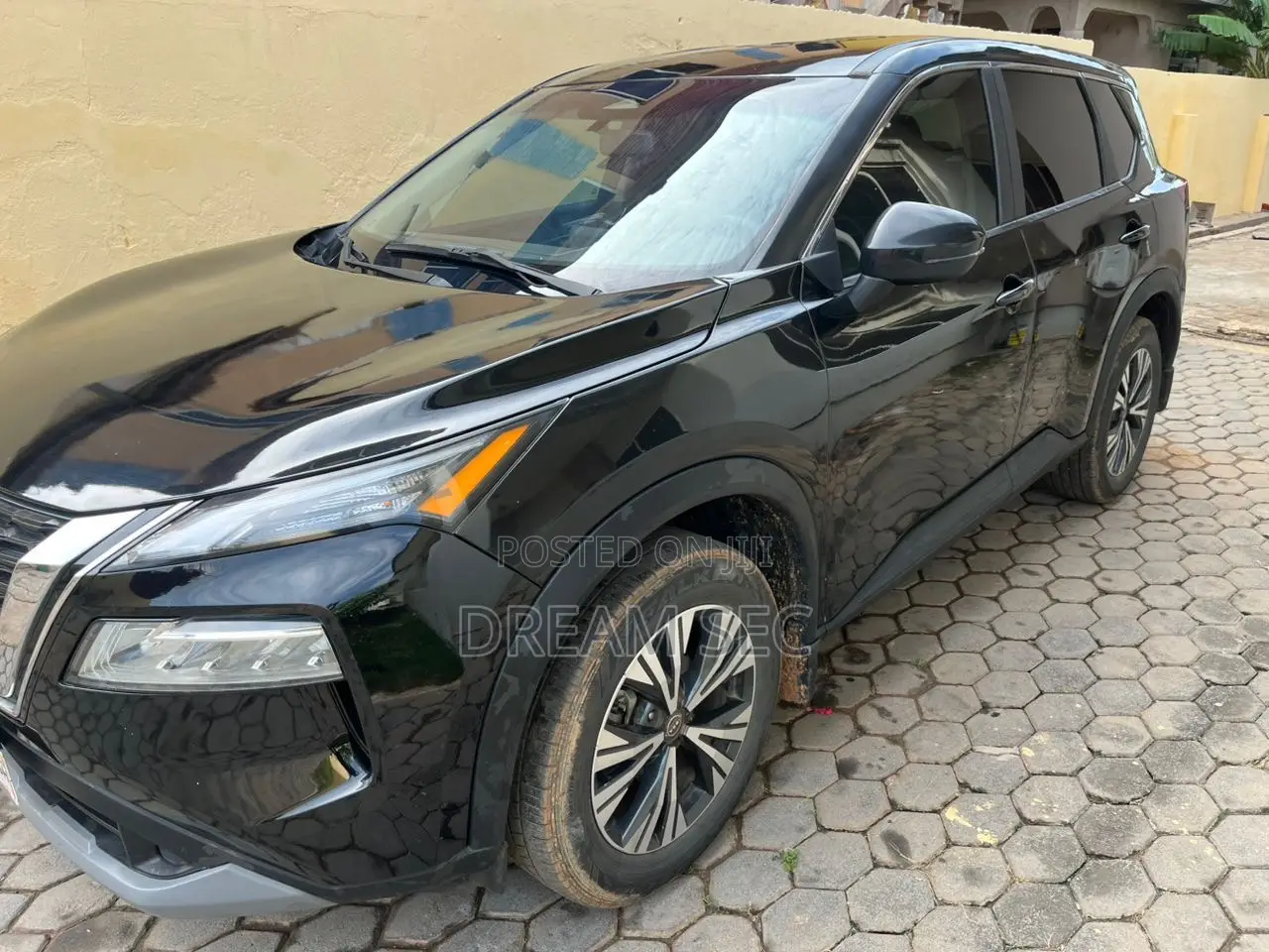 Nissan Rogue SV 2022 Black