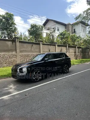Mitsubishi Outlander SEL 2023 Black