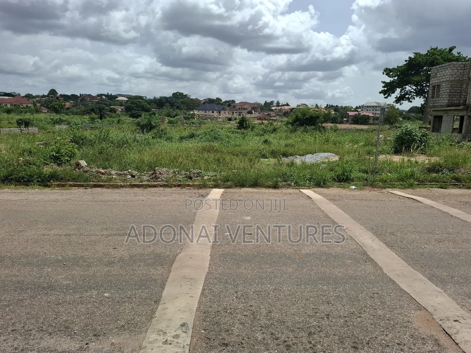 One Plot of Land for Sale in Ahodwo