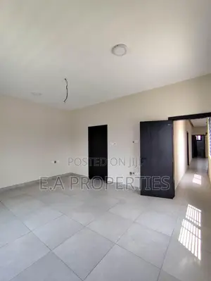 3bdrm House in Ea Properties, Lake Side Estate for sale