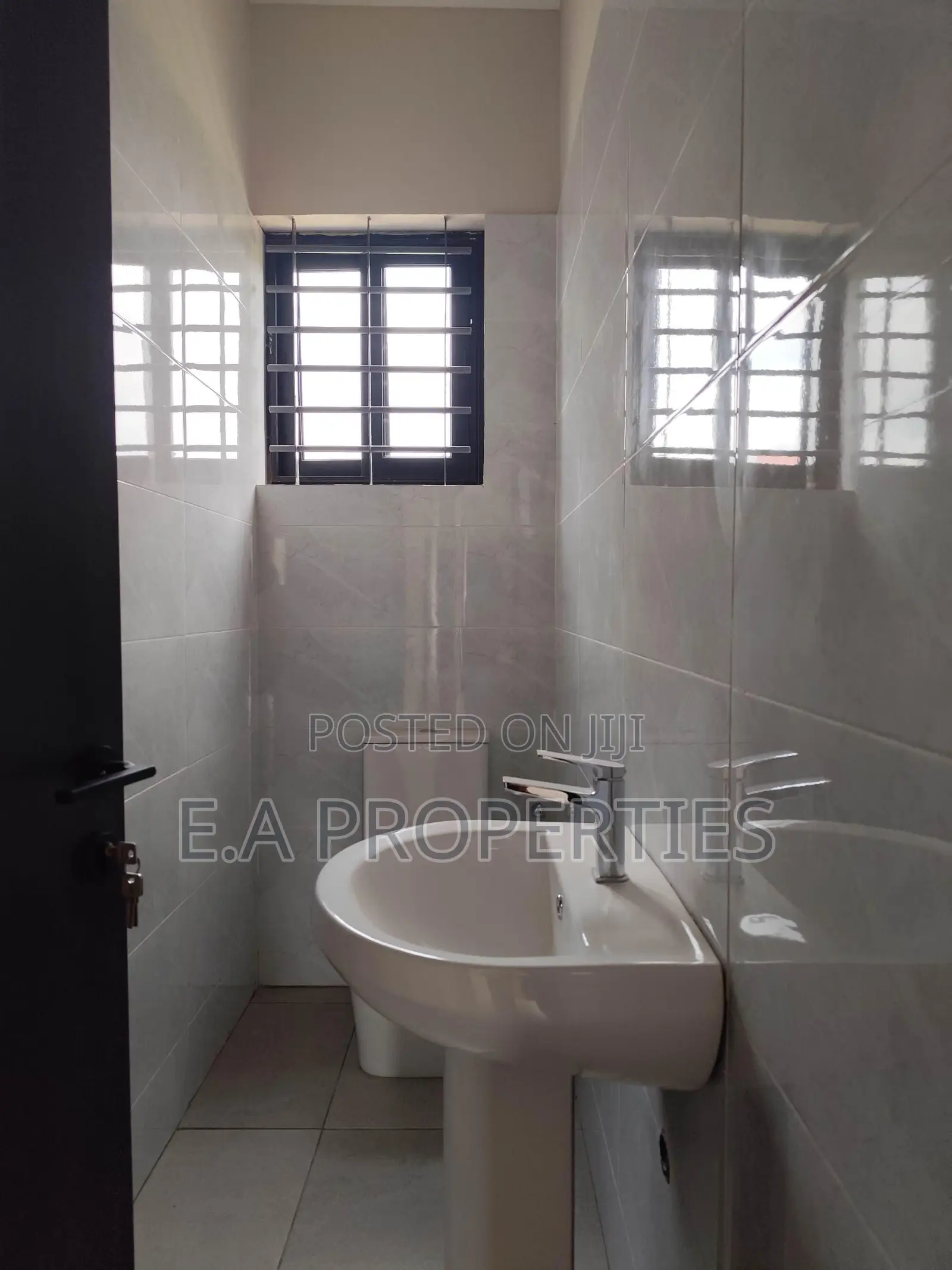 3bdrm House in Ea Properties, Lake Side Estate for sale