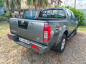 Nissan Navara 2015 Gray