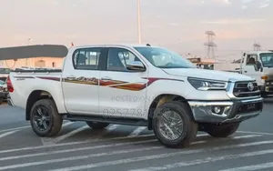 New Toyota Hilux 2025 White